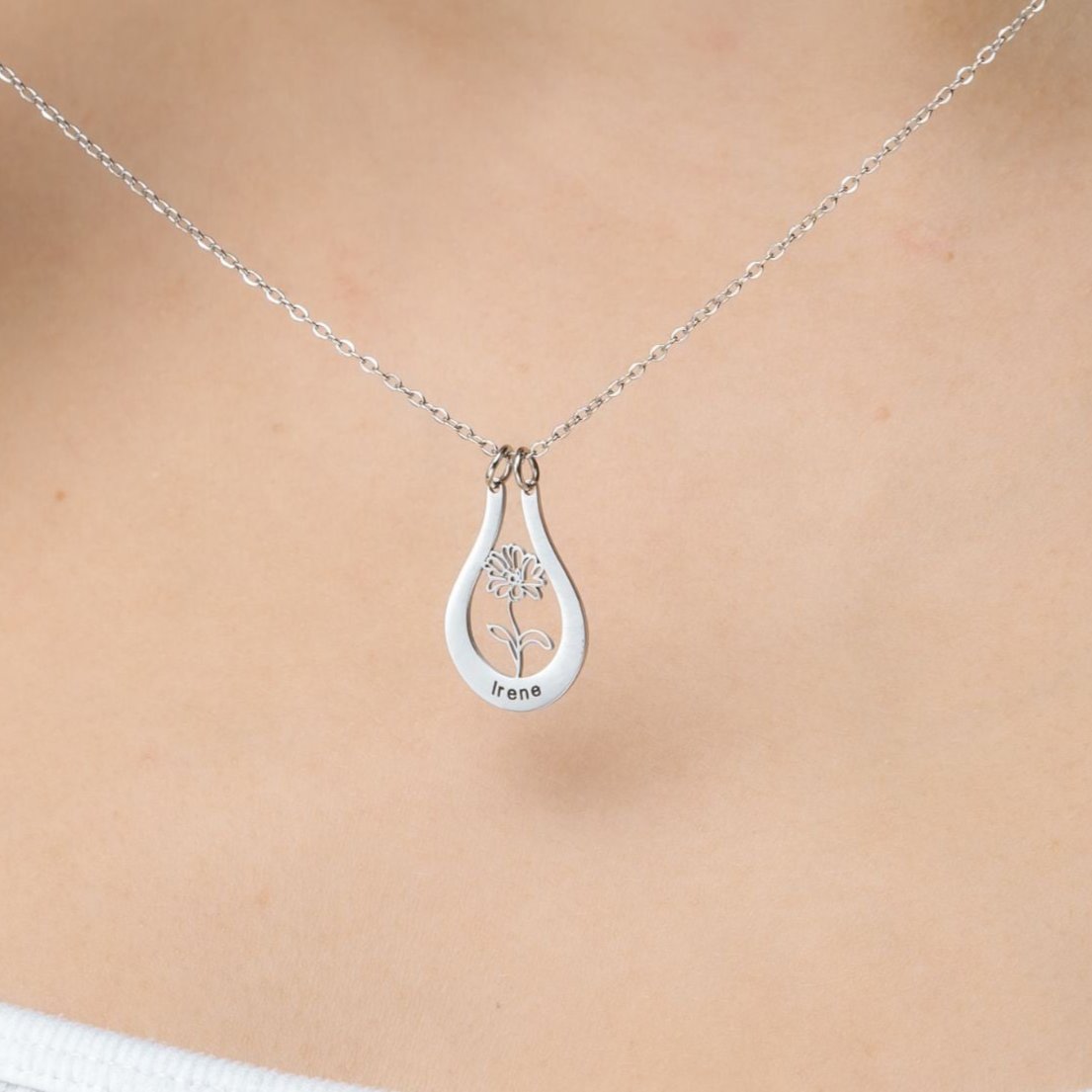 Collier Prénom Fleur de Naissance