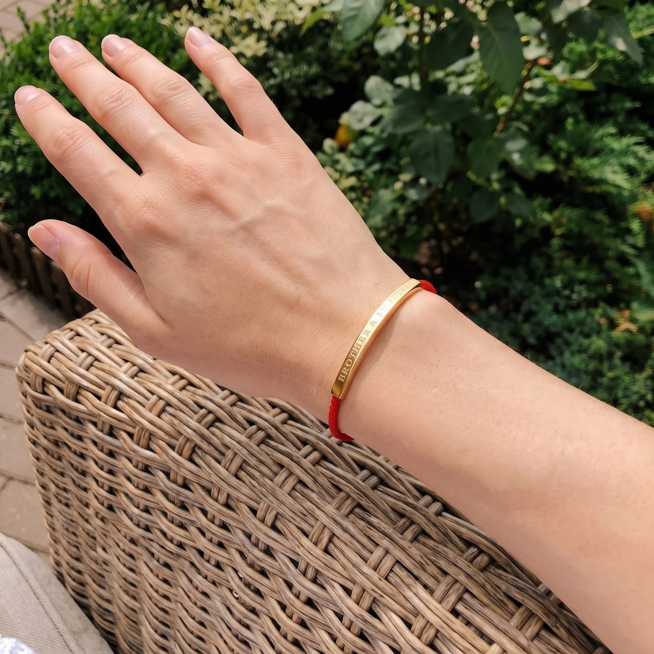 String bracelet — worn, real size, gold | SKU: lamour-g