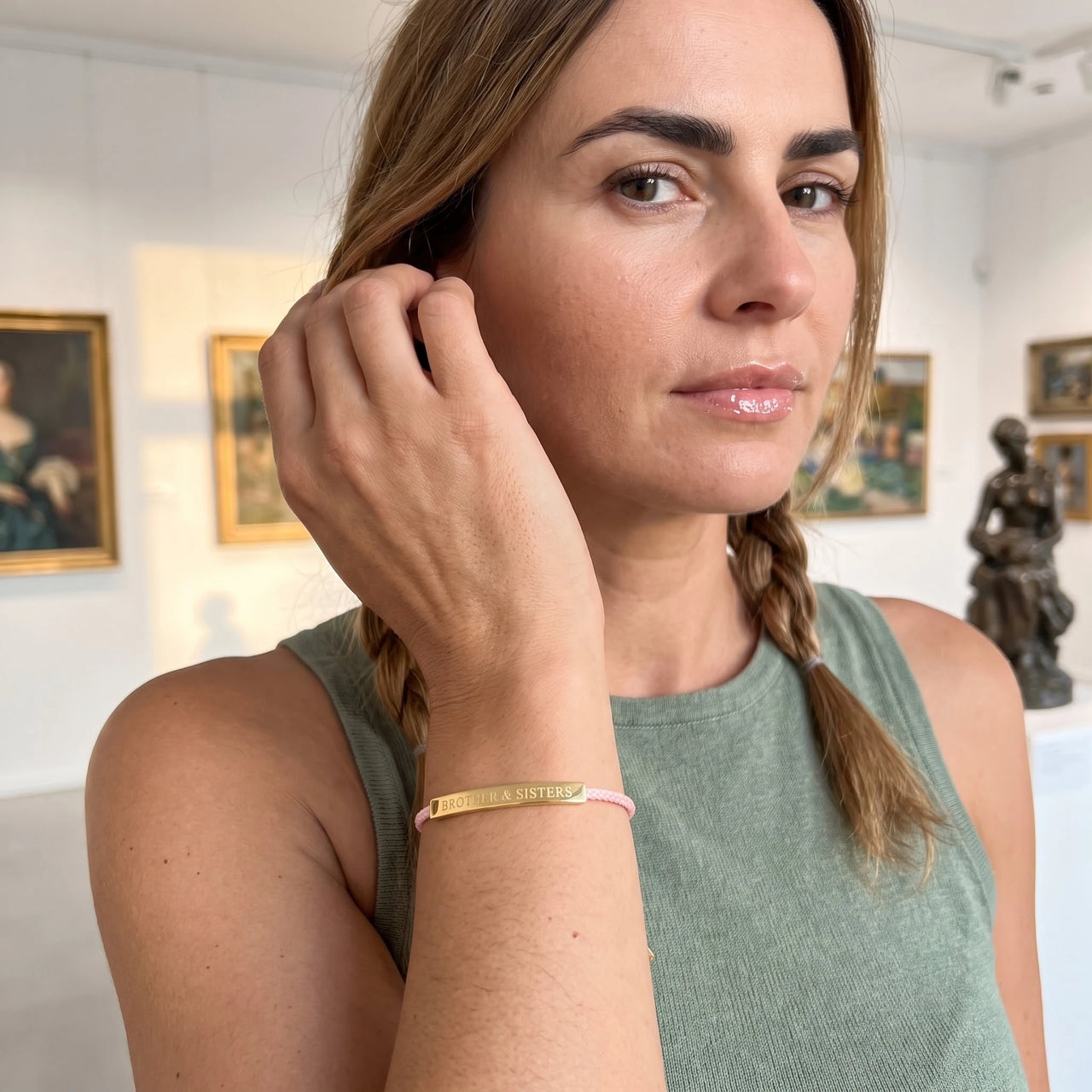 Adjustable bracelet — worn, everyday gesture, gold | SKU: lecorail-g