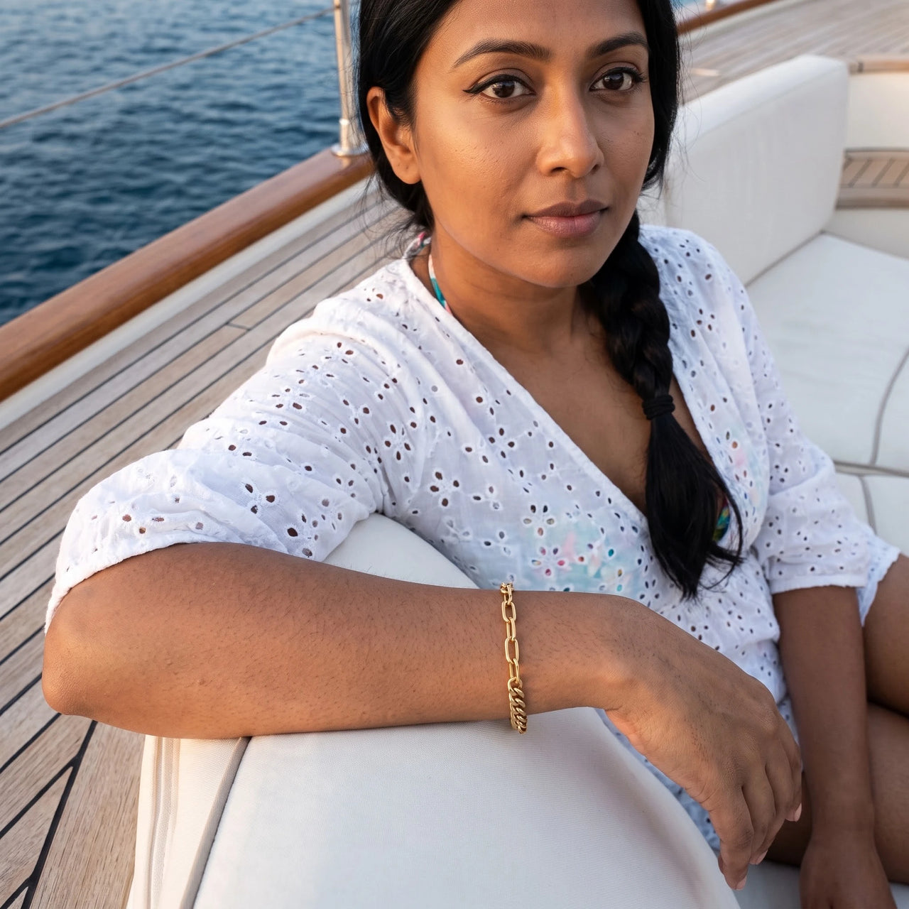 Gold chain bracelet — worn on a relaxed day, gold | SKU: ledouble