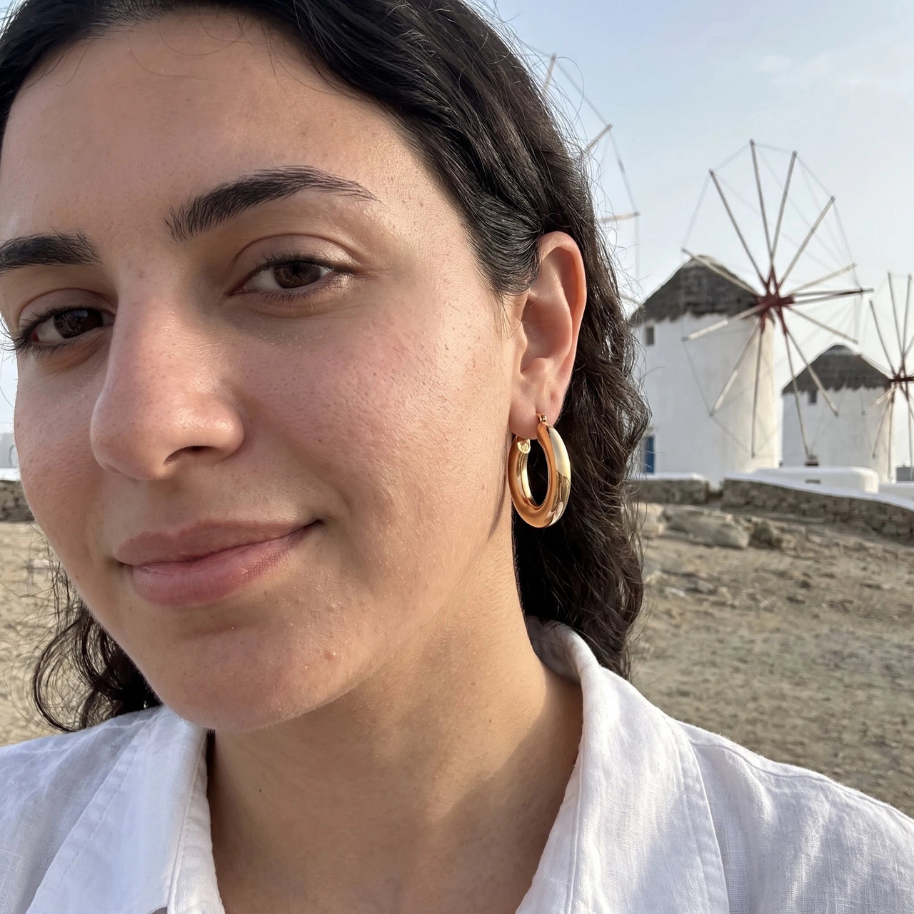 Thick hoop earrings — worn on a getaway, gold | SKU: lesbrillantes