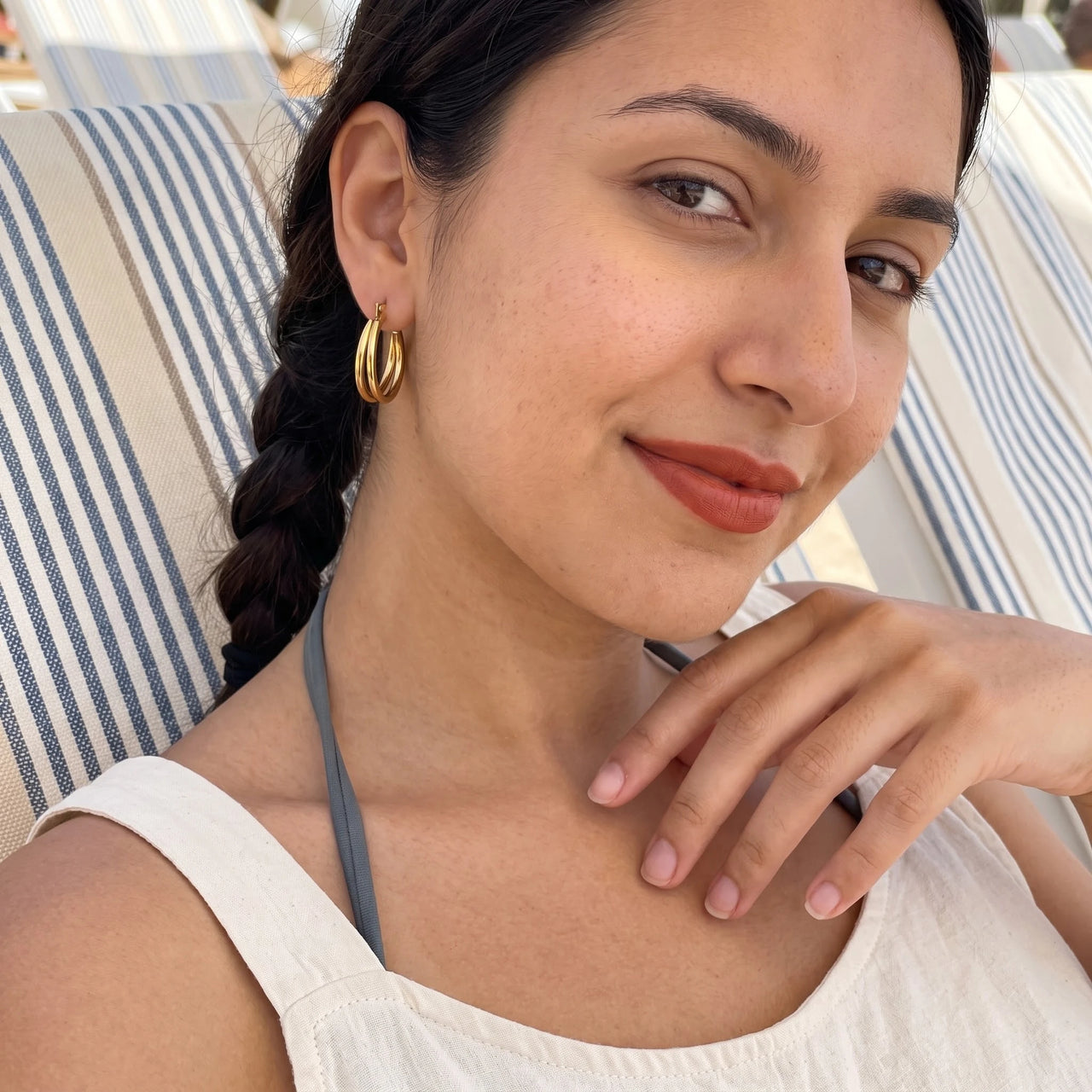 Double hoop earrings — worn on a relaxed day, gold | SKU: lescroisees