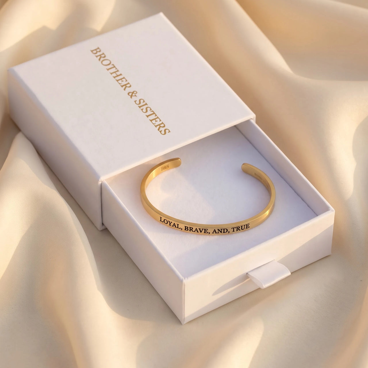 Loyal brave true — in the gift box, gold | SKU: lbat-rg