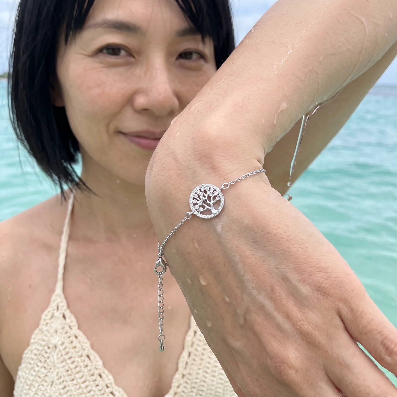 Tree of life bracelet — worn in the water, waterproof, silver | SKU: 18963309-white-gold