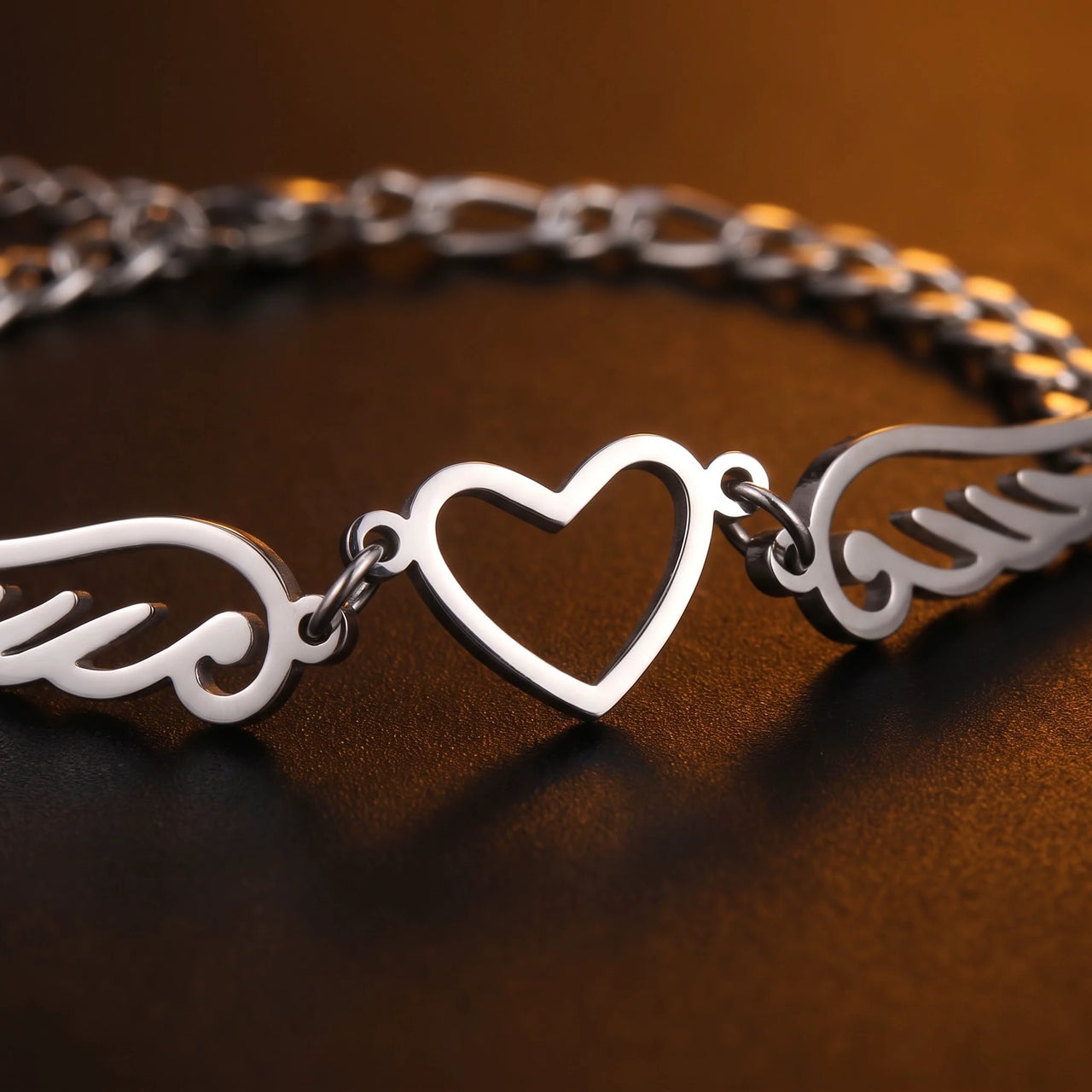 Close-up of the silver bracelet | SKU: 42007-silver
